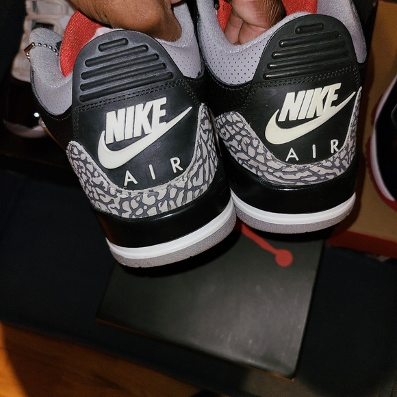 Jordan 3 - Picture 2 of 8